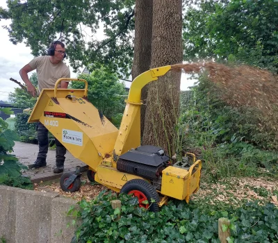 Hakselen van snoeihout